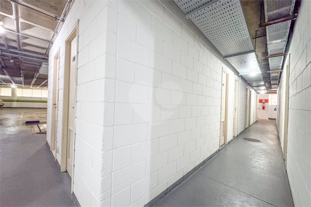 Apartamento de Alto Padrão no Campo Belo para venda com porteira fechada, com 4 dormitórios suítes e 4 vagas com lazer de club.