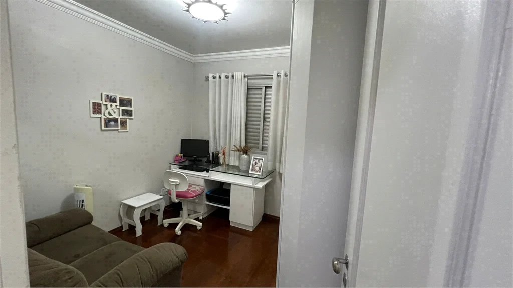 Apartamento mobiliado e pronto para morar. Conforto, praticidade e zero preocupações — traga apenas suas roupas.