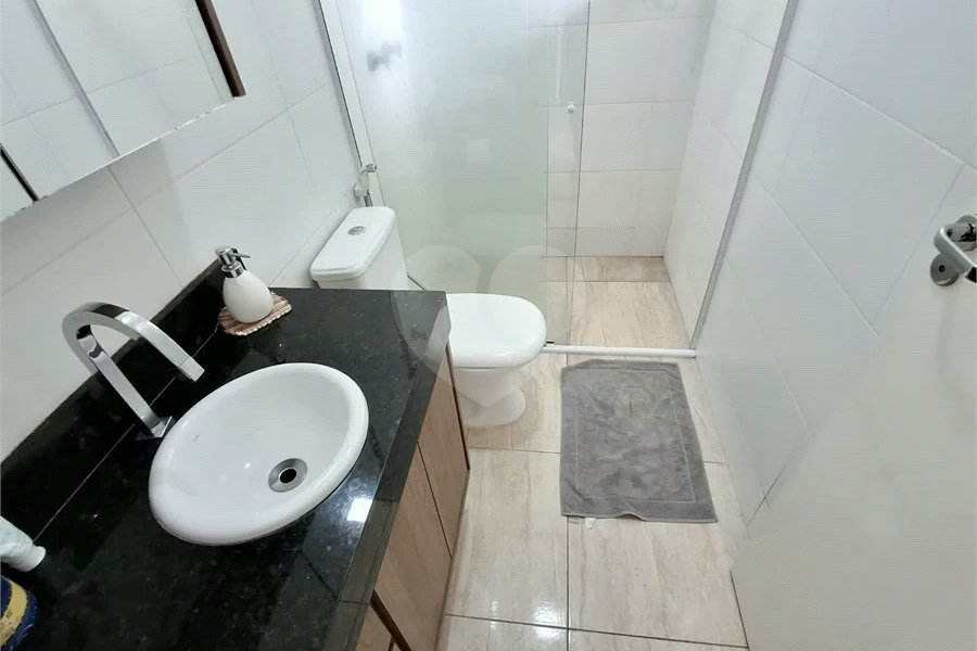 Casa à venda com 3 quartos, sendo 1 suíte, no condomínio Vila Arnoni, São Paulo - SP