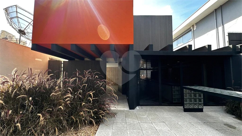 Casa Comercial disponível para venda e locação no Bairro Cidade Jardim em Piracicaba - SP.