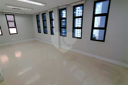 SALA COMERCIAL, 106m2, NO PARAISO