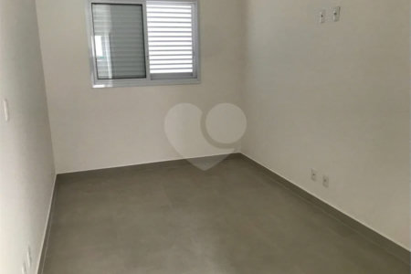 APARTAMENTO 02 DORMITÓRIOS COLADO NA USP