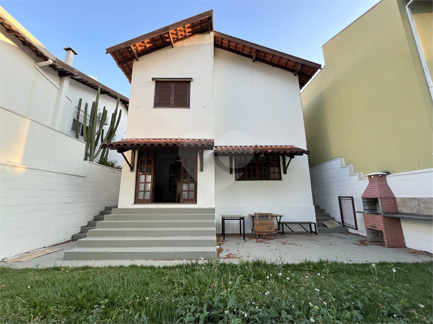 CASA COM 3 QUARTOS NO CONDOMÍNIO GRAND VILLE