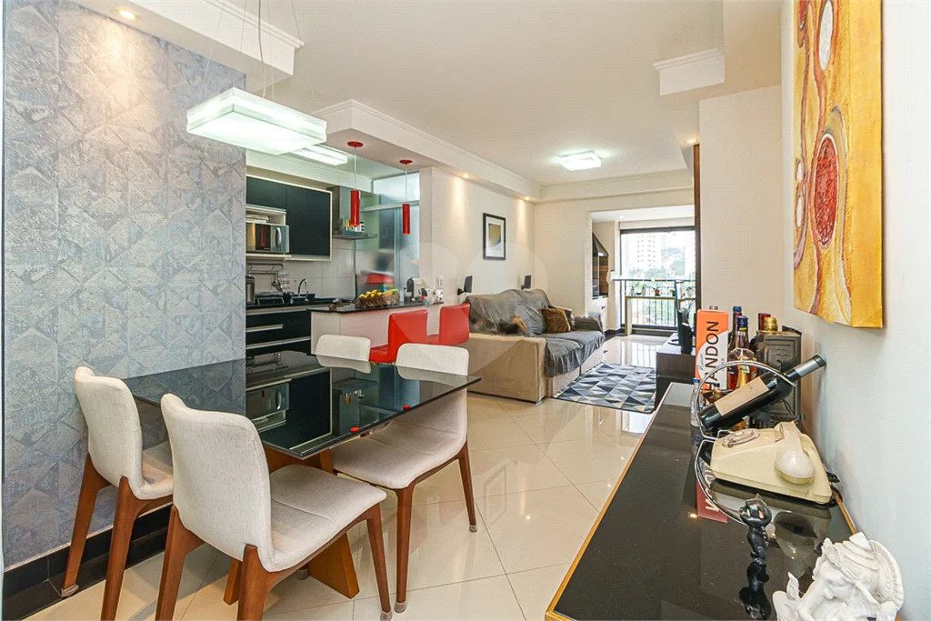 Apartamento à venda com 3 quartos, sendo 1 suíte, em Jardim Prudência, São Paulo, SP