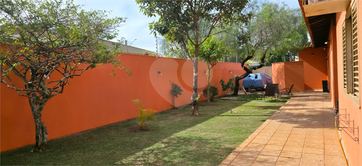 Casa à venda no Parque Fehr de 500m²