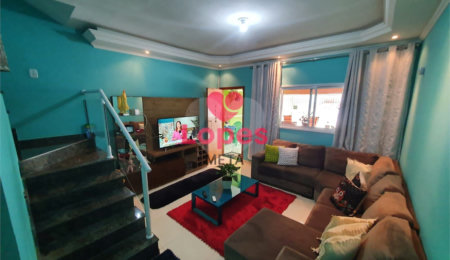 Sobrado à venda com 4 quartos, sendo 1 suíte, em Jardim Rodolfo, São José dos Campos, SP