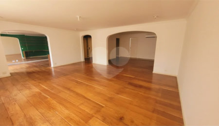 Apartamento à venda com 3 quartos, sendo 1 suíte, em Itaim Bibi, São Paulo, SP