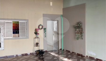 Casa à venda com 3 quartos, sendo 1 suíte,  em Planalto Paraíso, São Carlos, SP