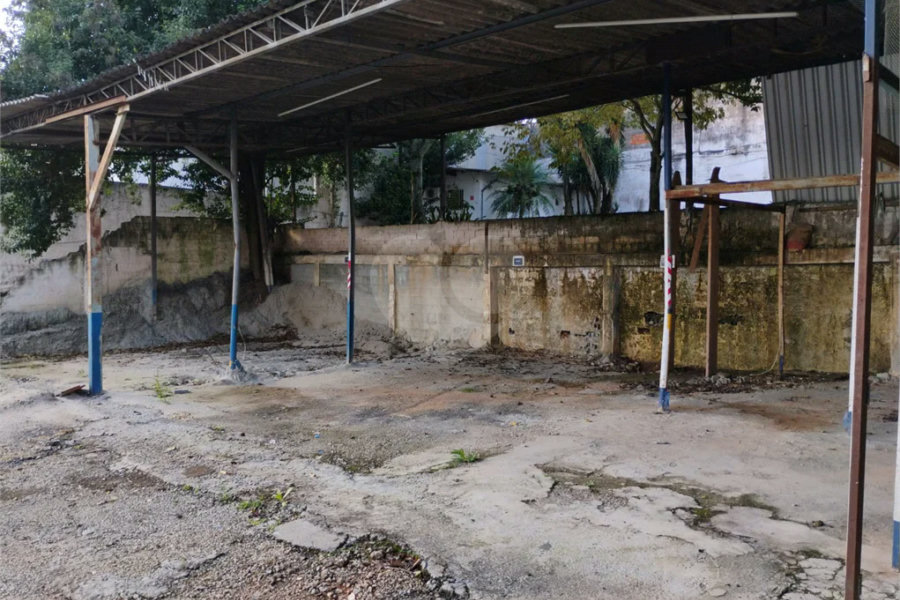 Aluga-se imóvel comercial na Zona Sul com 1500 m2