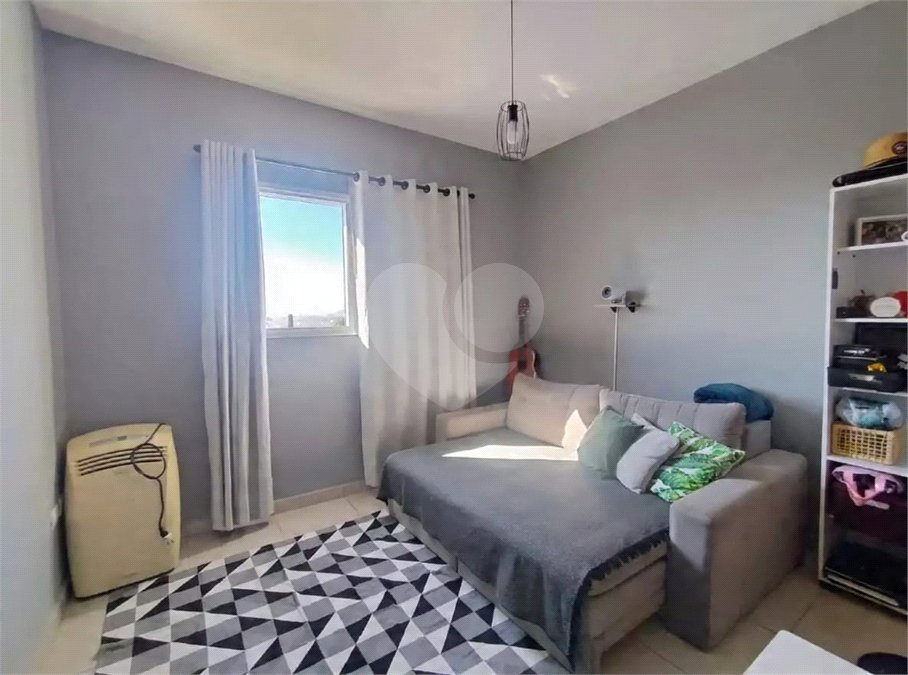 Apartamento a Venda - 2 dormitórios - Jd. Colonial