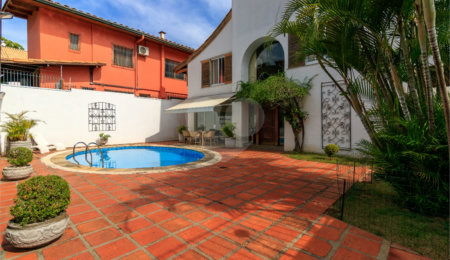 Casa à venda com 4 quartos, sendo 3 suítes,  em Jardim Panorama, São Paulo, SP