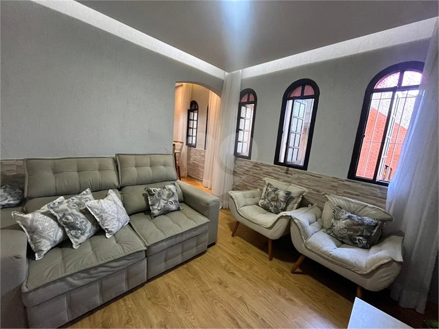 Casa com piscina disponivel para venda com 250m² - Jardim Paris / SP