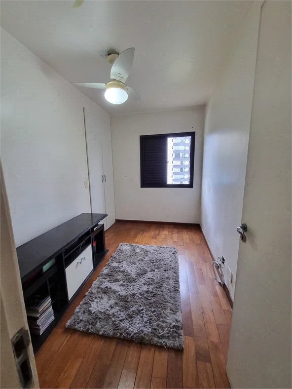 Apartamento à venda com 3 quartos, sendo 1 suíte, em Jardim Londrina, São Paulo, SP