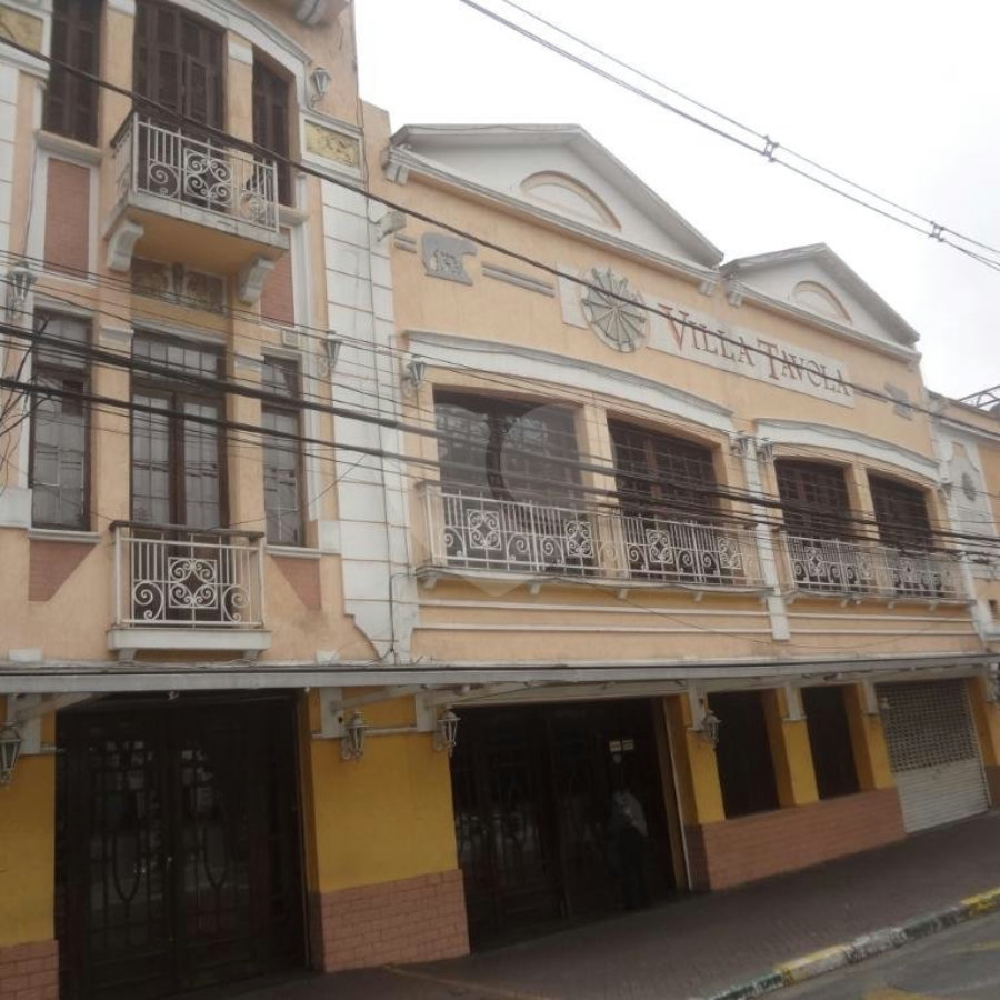 Casa comercial à venda na Rua Treze de Maio