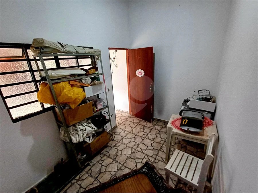 Casa à venda em Atibaia com 5 dormitórios (1 suíte), piscina e área gourmet, 2 vagas garagem, avalia permuta e financiamento