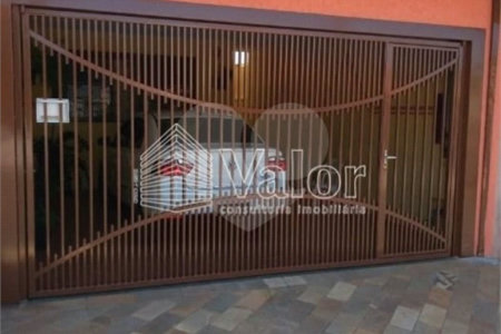 Casa Térrea com 2 dormitórios, sendo 1 suíte.