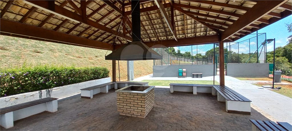 Terreno à Venda no Condomínio Santa Isabel 1