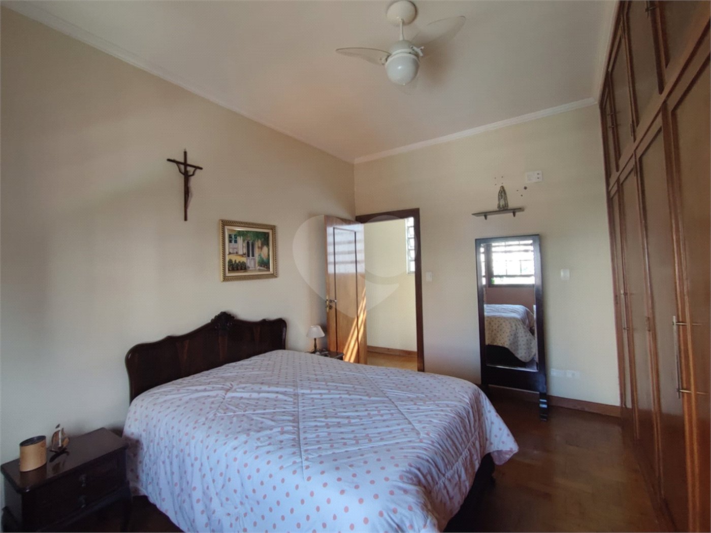 Apartamento para venda e locação na Aclimação de 108m² com 2 dormitórios e 2 banheiros, varanda