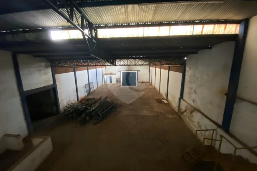 Terreno e Barracão comercial à venda ou locação, no bairro Santa Rosa - Piracicaba/SP.