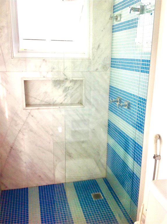 Indaiatuba - Casa no Condomínio Amstalden - Sobrado - 4 suítes - 2 banheiros sociais - Piscina aquecida com Hidro - Móveis planejados - 334,89 de obra - 370 construção com a piscina - IPTU 513,00 - Condomínio 1091,00 - Condomínio com salão de festa - Quadra de futebol - Lago para pescas
