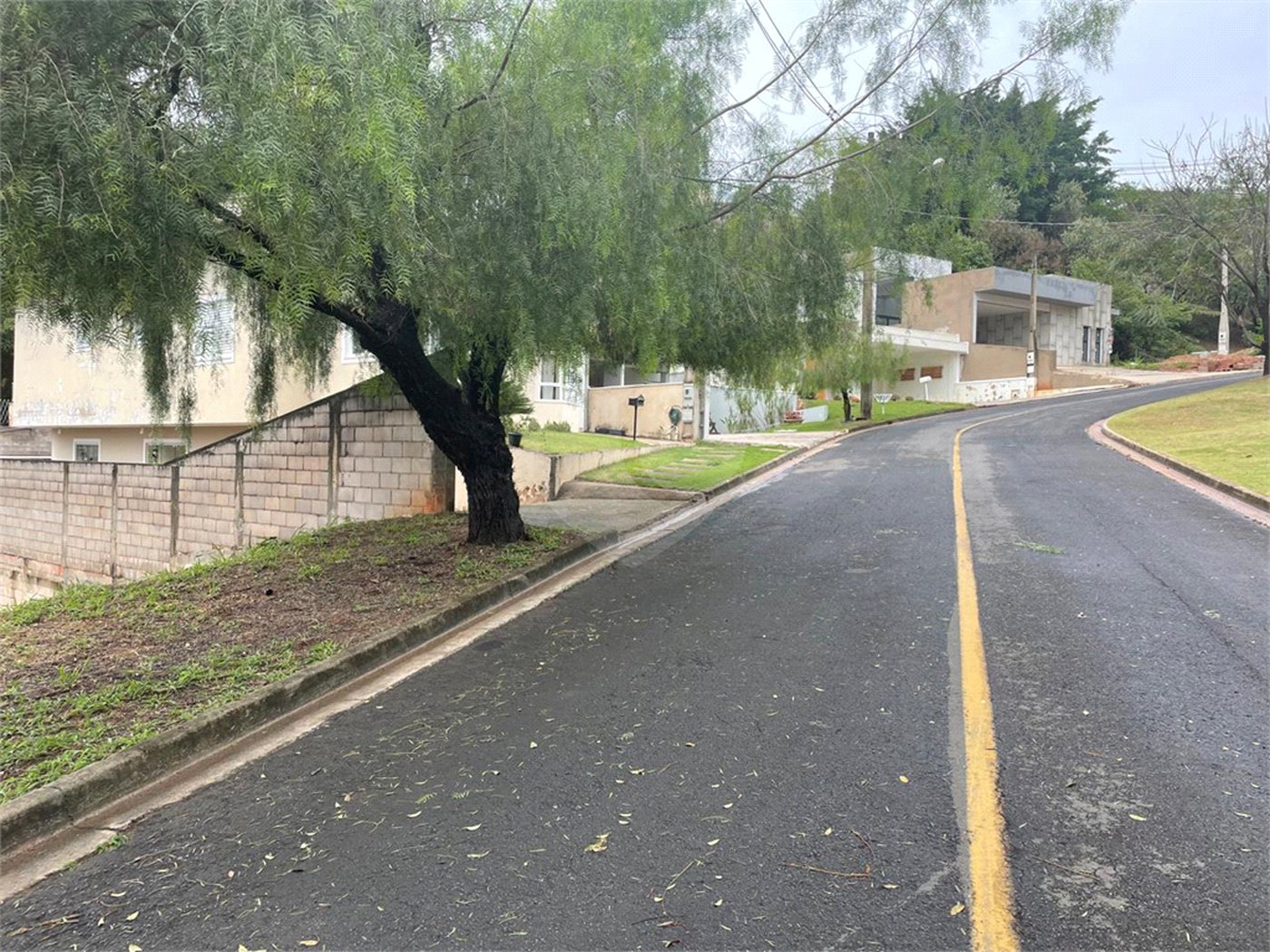 Terreno à venda em Picollo Villaggio, Louveira, SP