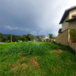 Lindo terreno de 450m², localizado no Condomínio Vilaggio Caprirccio