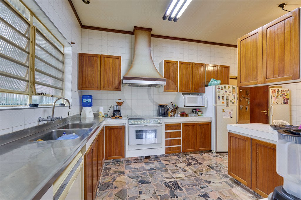 Casa Térrea à venda com 4 quartos, sendo 2 suítes, em Alto da Boa Vista, São Paulo, SP