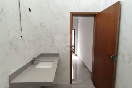 Casa térrea no Condomínio Terras de San Pedro , localizado em Bonfim Paulista/SP.