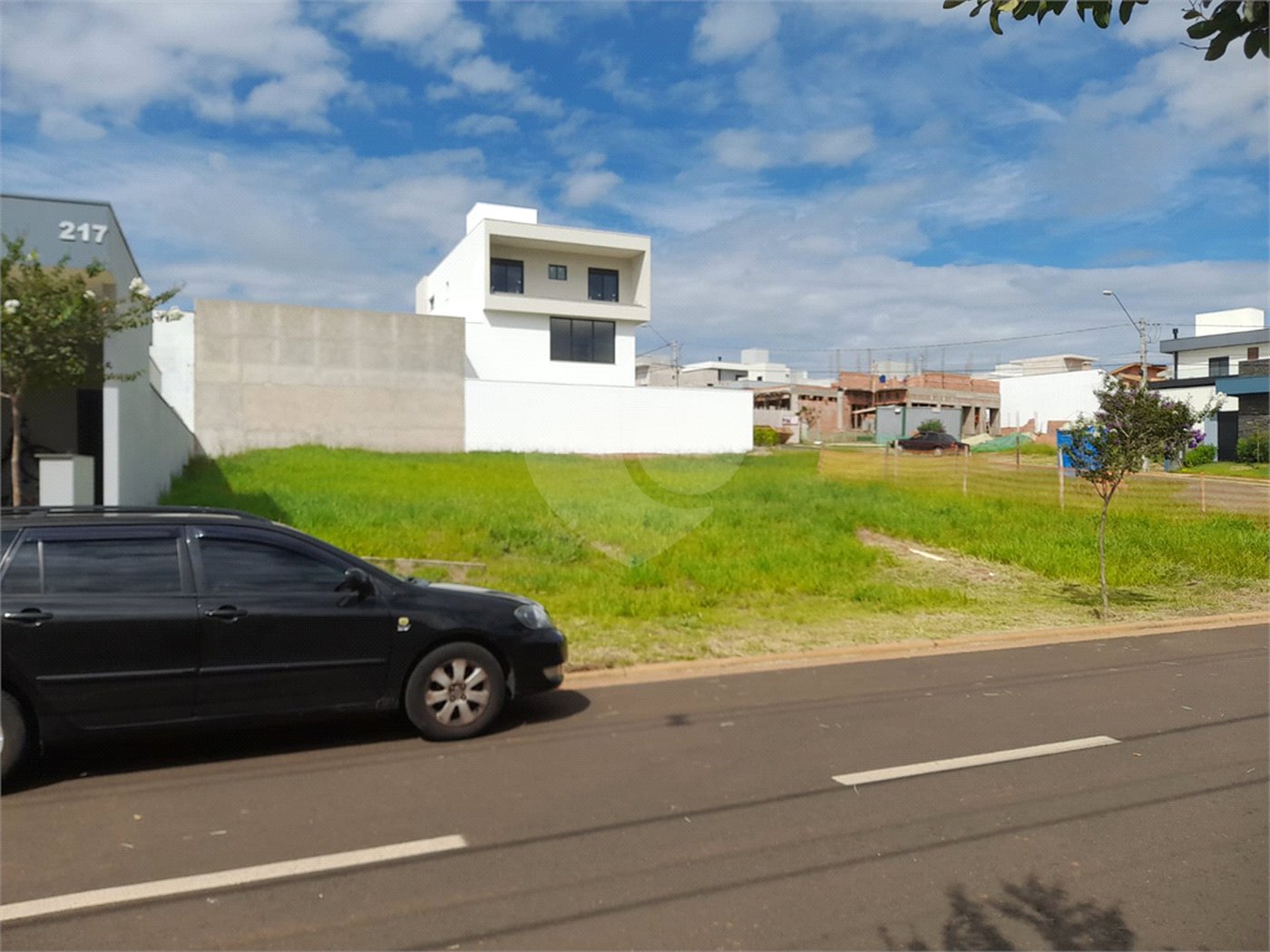 Terreno à Venda no Condomínio Faber IV – São Carlos/SP