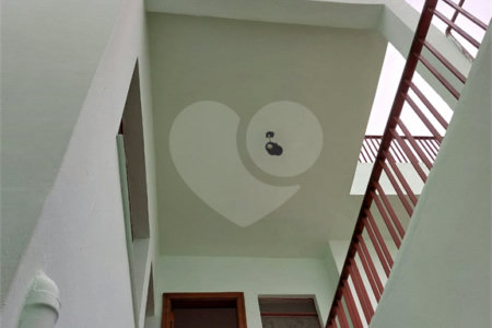Sobrado à venda na Saúde c/ 330m2 - 5 Quartos/1 Suíte/2Vagas