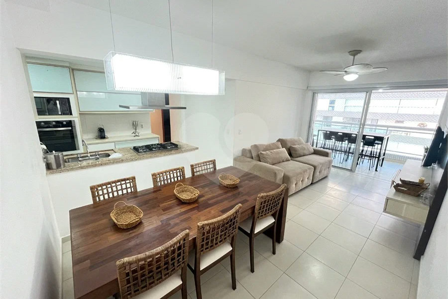 Apartamento à venda com 3 quartos, sendo 2 suítes, em Riviera de São Lourenço, Bertioga, SP