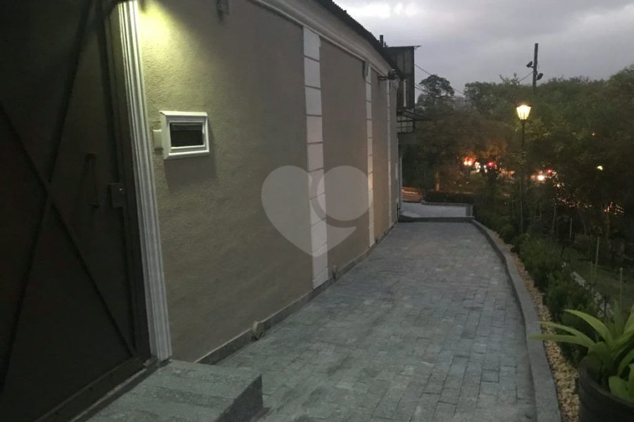 Casa à venda com 5 quartos, sendo 3 suítes, em Alto da Lapa, São Paulo, SP