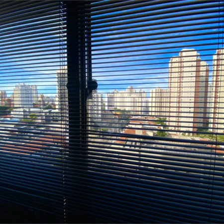 SALA COMERCIAL 55m2 Á VENDA NA VILA MARIANA (LADO DIREITO)
