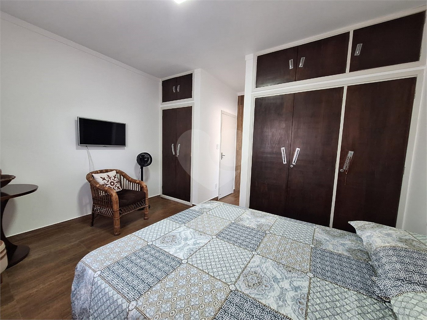 Casa à venda com 2 dormitórios á venda.