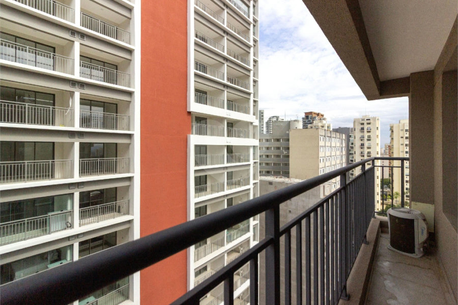 Apartamento a venda com 1 dormitório, sala com varanda e próximo ao metrô Vila Madalena.