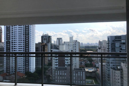Va caminhando para o parque do Ibirapuera em 20 minutos, para o metrô em 5 minutos. acesso tudo a pé