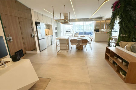 Apartamento de 140 m², 2 dormitórios sendo uma suìte, 3 vagas - Campo Belo/SP.