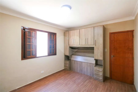 Casa à Venda em São Caetano do Sul com 188 m², 2 Vagas e Churrasqueira.