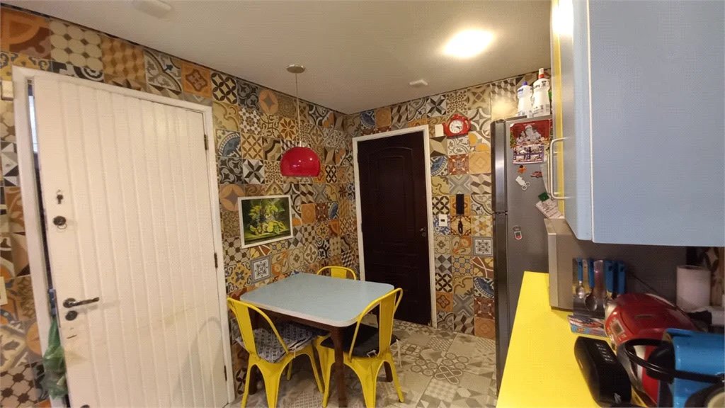 Casa à venda com 3 quartos, sendo 1 suíte,  em Jardim Esmeralda, São Paulo, SP