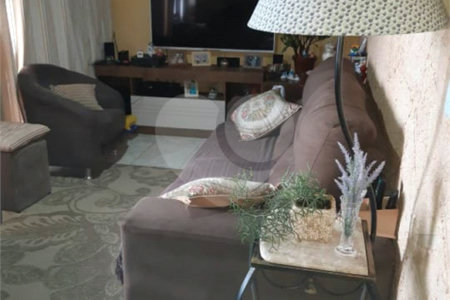 Casa versátil à venda: Casa com 2 Quartos, 3 Unidades Residenciais e Sala Comercial - Louveira