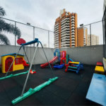 Vende-se Apartamento de 2 Quartos com Sacada na Vila Mascote
