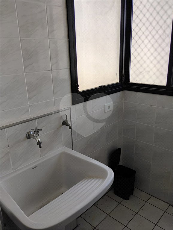 Vende-se apartamento na Vila Mascote