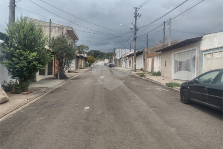 Casa térrea para venda.