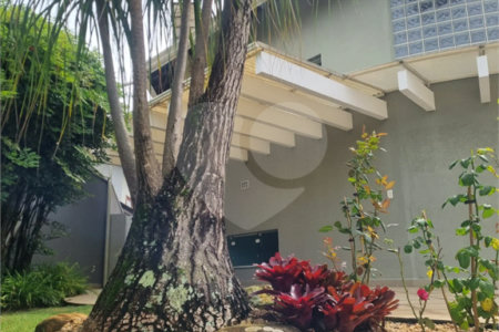 Sobrado à venda ou para alugar com 3 suítes em Villaggio Capríccio, Louveira, SP