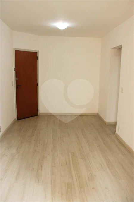 Oportunidade no Botafogo, no coração de Campinas: 1 suite com varanda, conforto e praticidade a passos de tudo!
