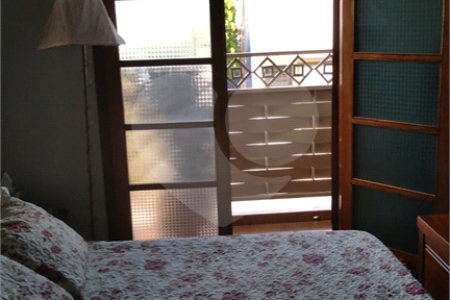 Casa à Venda no bairro Jacobucci!