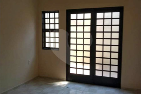 Casa com salão comercial para venda no Jardim Cruzeiro do Sul