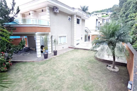 LINDA CASA PARA LOCAÇÃO COM 5 DORMITÓRIOS E PISCINA - Fernando Nobre – Cotia/SP