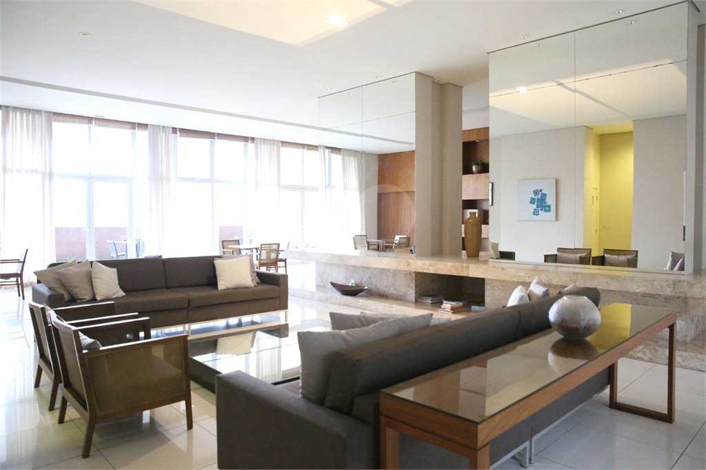 Apartamento á venda - Campo Belo
