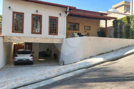 Casa com 2 dormitórios à venda, 156 m² - Guaçu - São Roque/SP